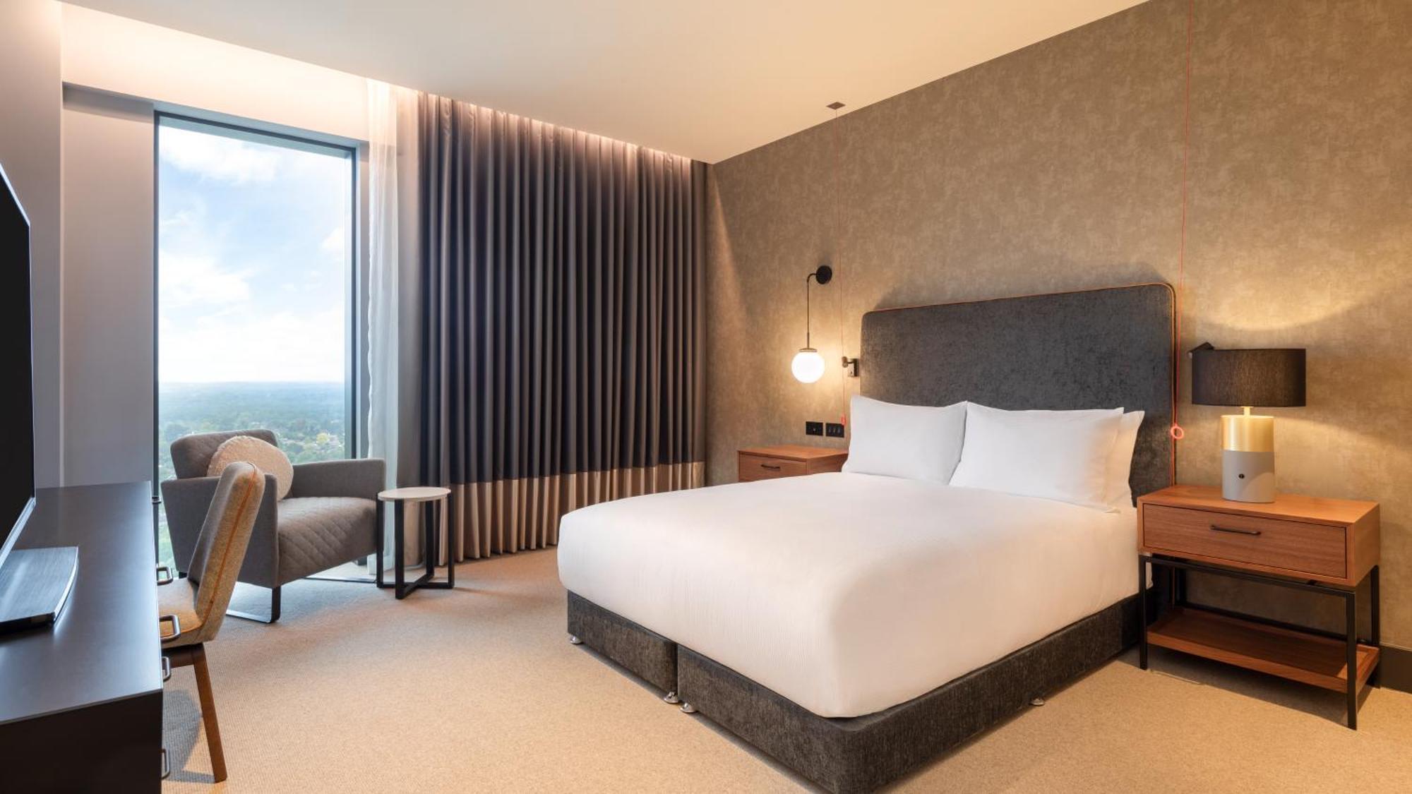 Hotel Hilton Woking Exterior foto