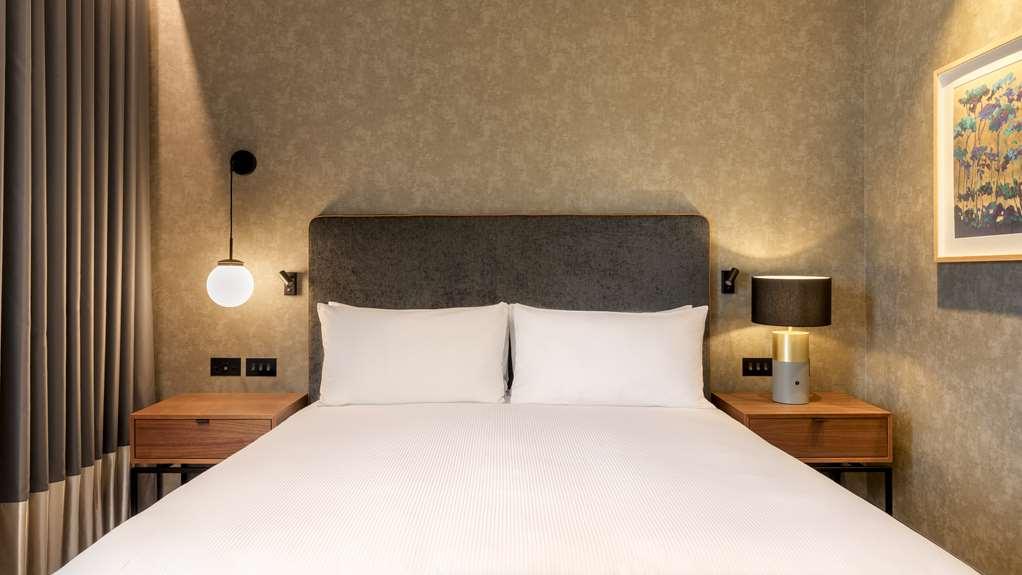 Hotel Hilton Woking Habitación foto