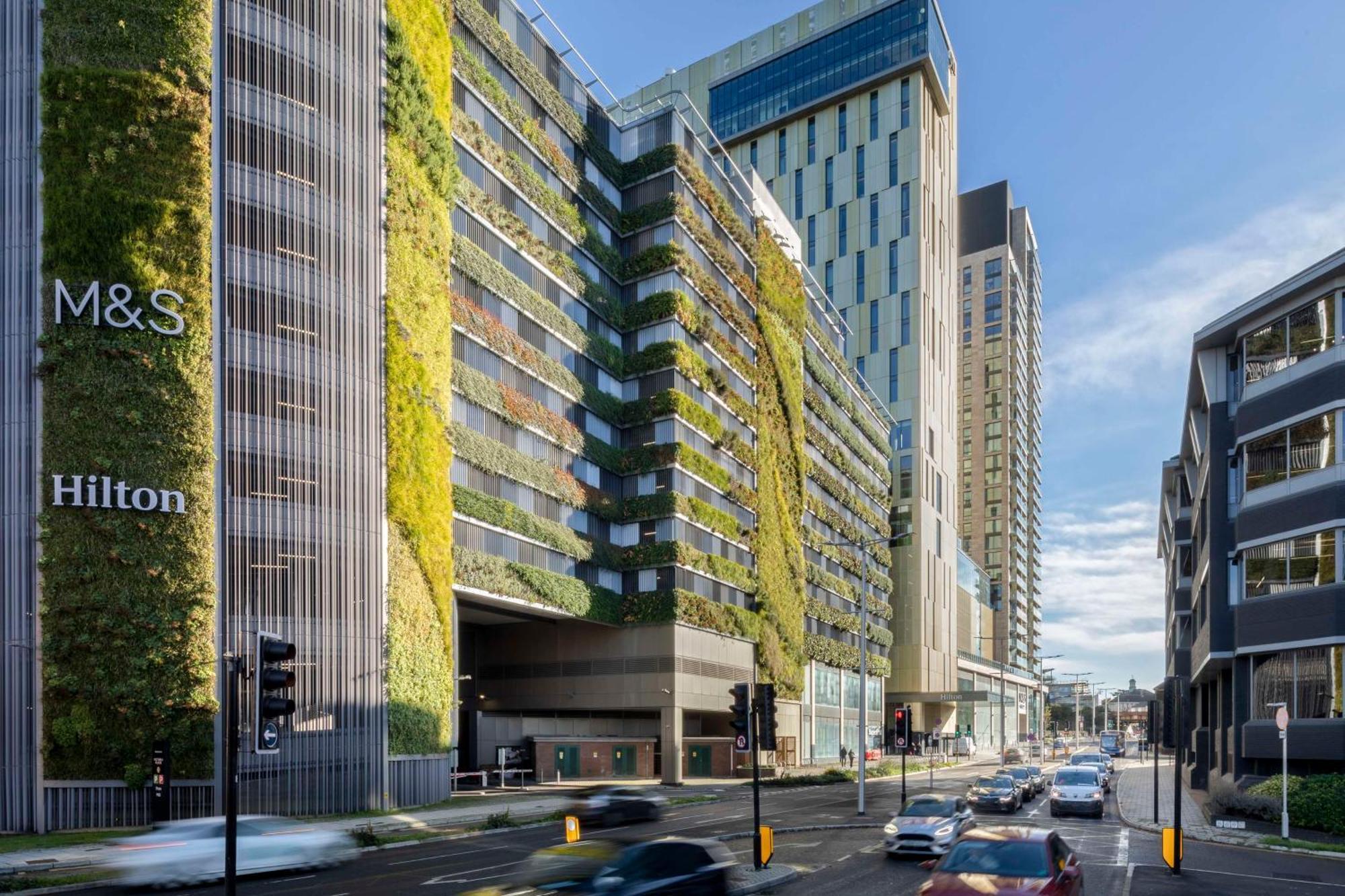 Hotel Hilton Woking Exterior foto